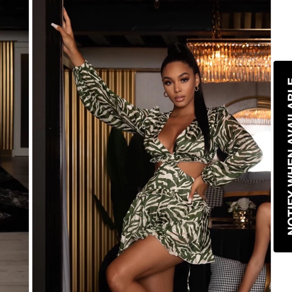 Green romper - Picture 3 of 6